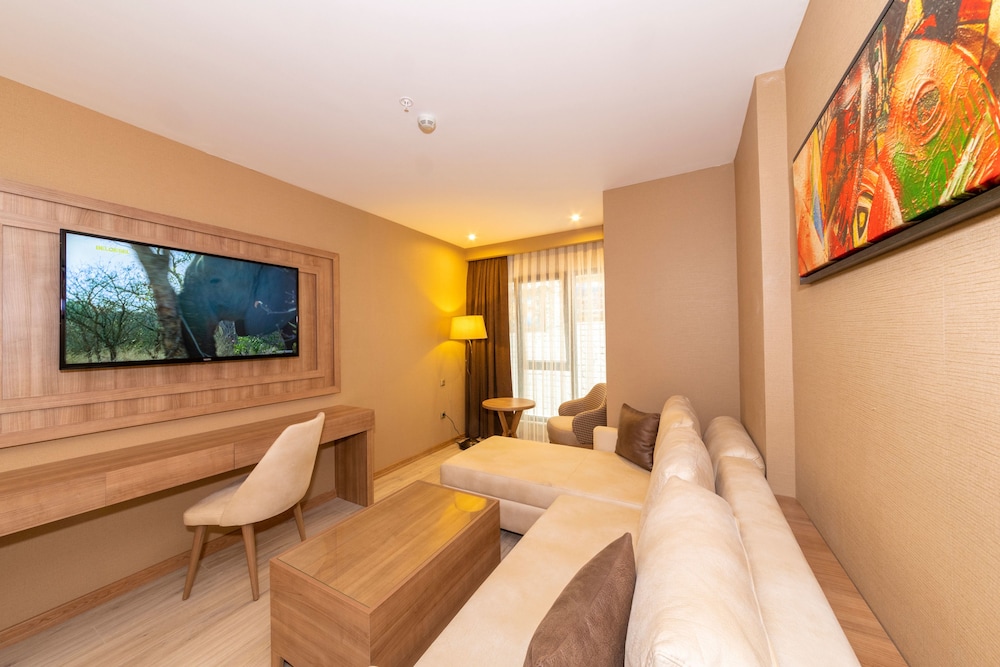 38 Hotel 49/64