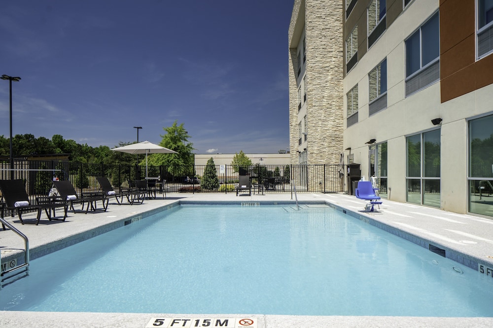 Holiday Inn Express & Suites Griffin 3/60