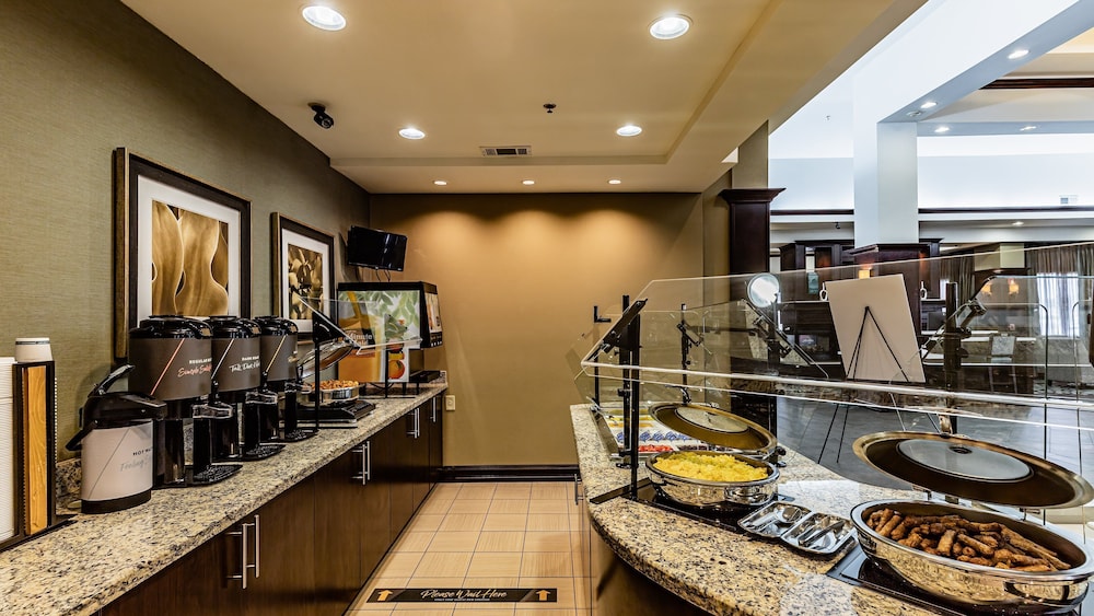 Staybridge Suites Laredo International Airport 28/42