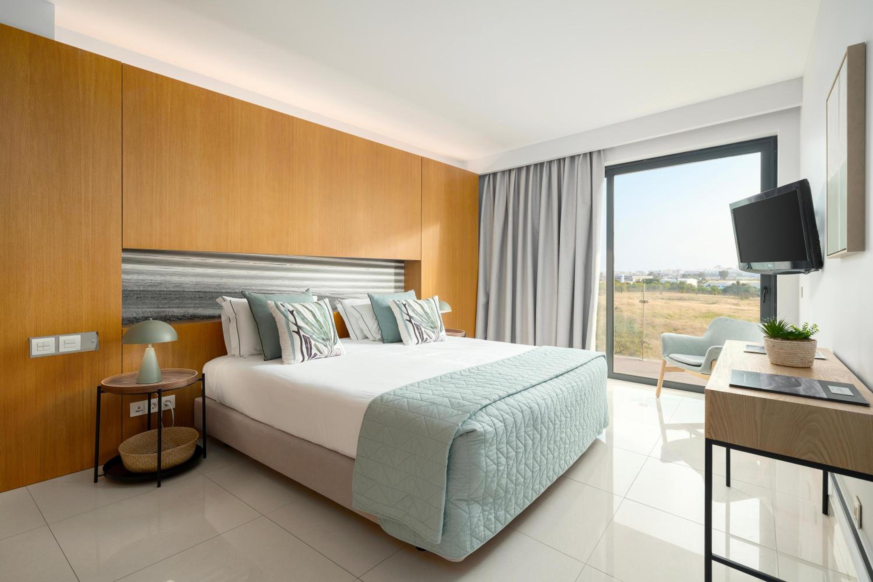 Suite, Twin Beds, Riverside