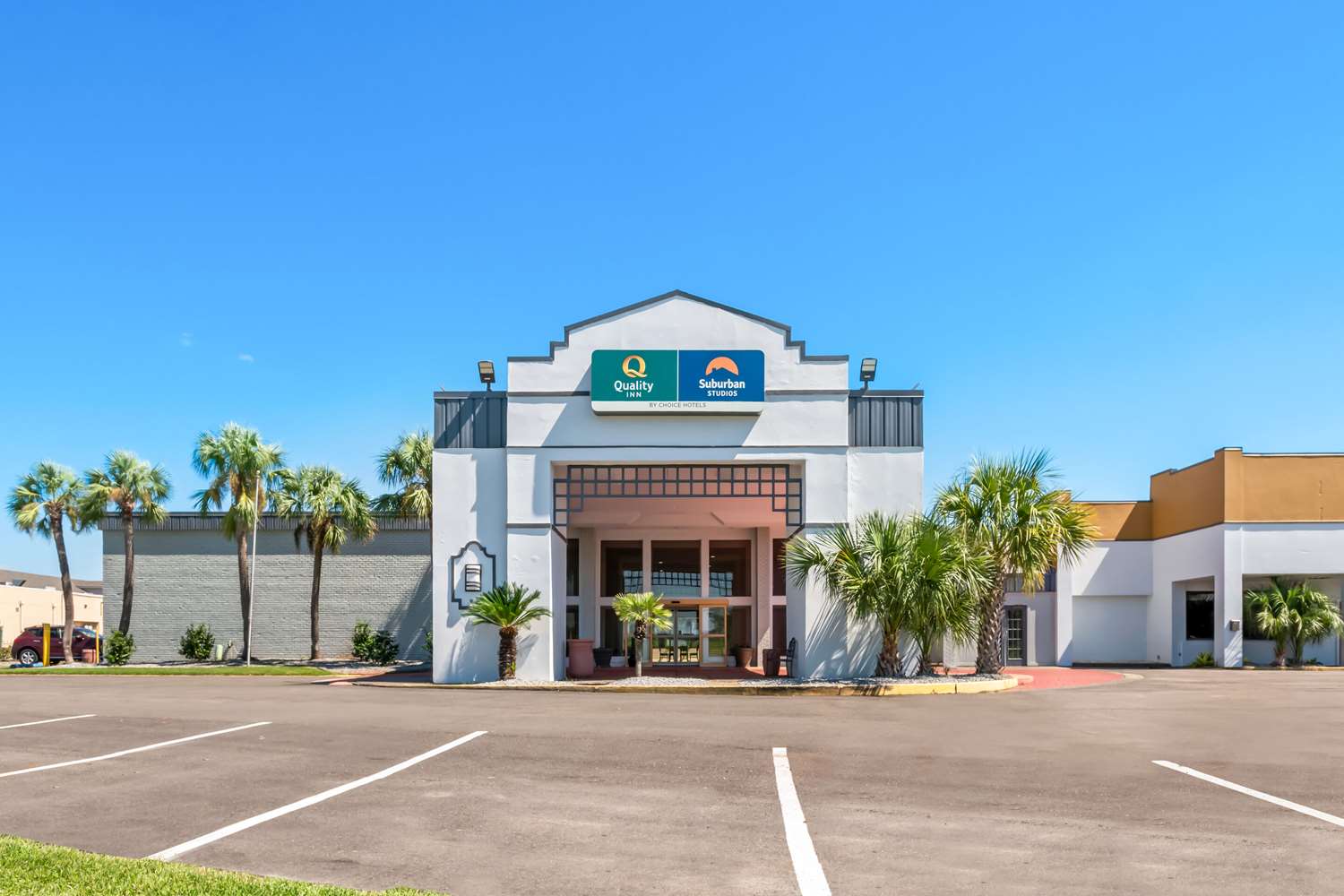 Suburban Studios Slidell I-10 18/23
