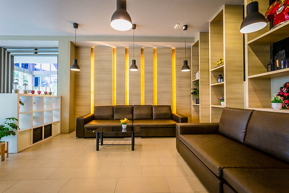 Embryo Hotel 46/76