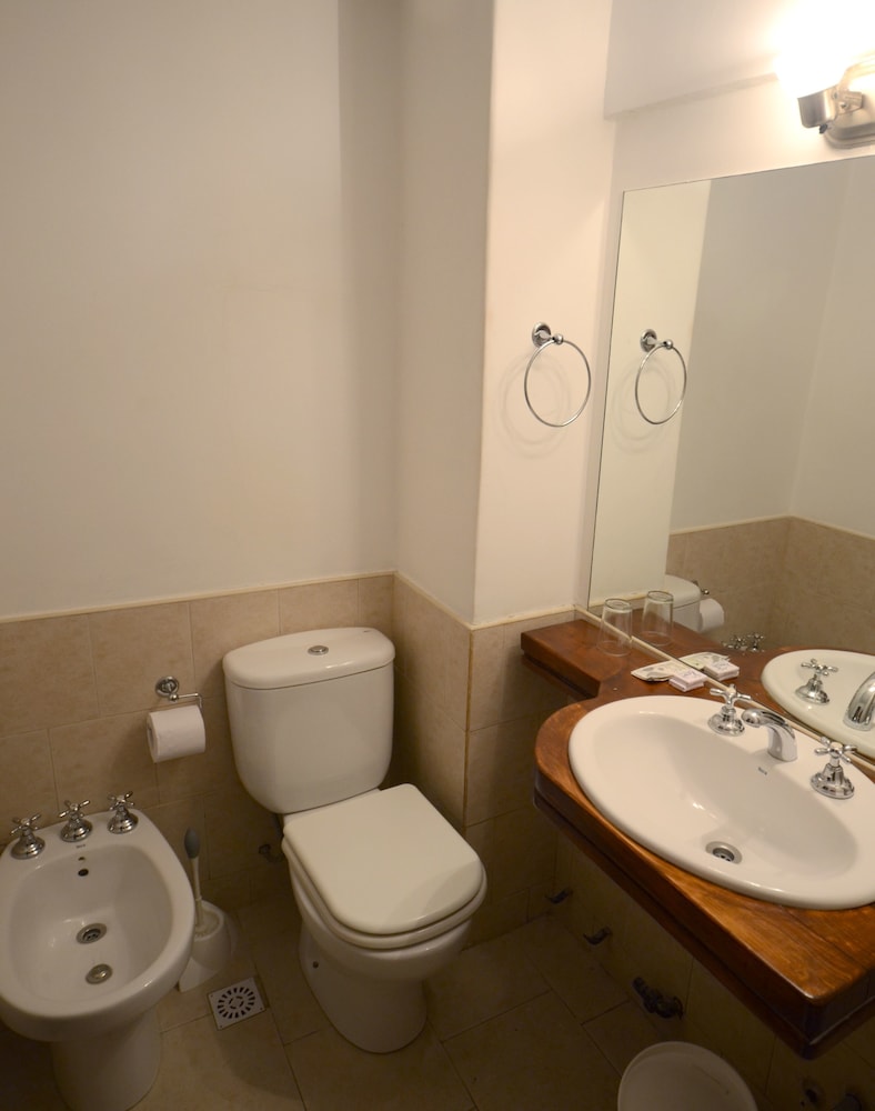 Hotel 7 Lagos 48/49