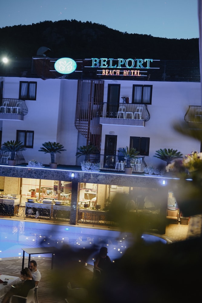 Aleria Belport Beach Hotel 10/71
