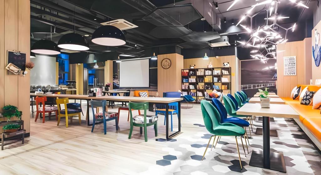 Atour Light Hangzhou Future Scientific City 60/68