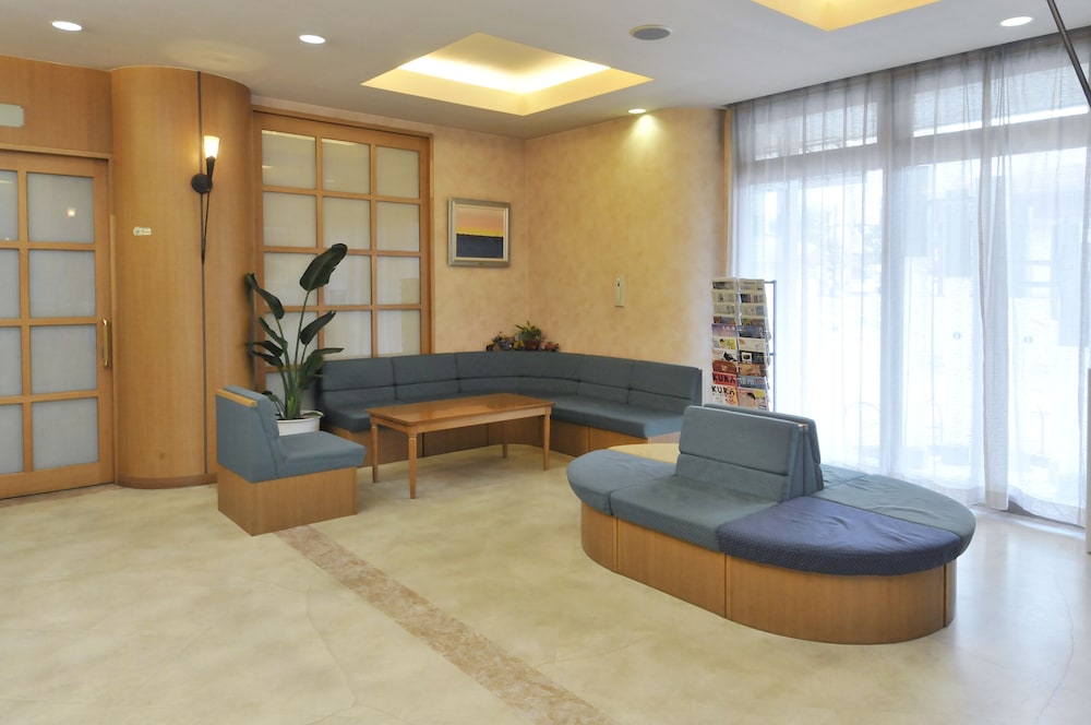 Island Hotel 42/60
