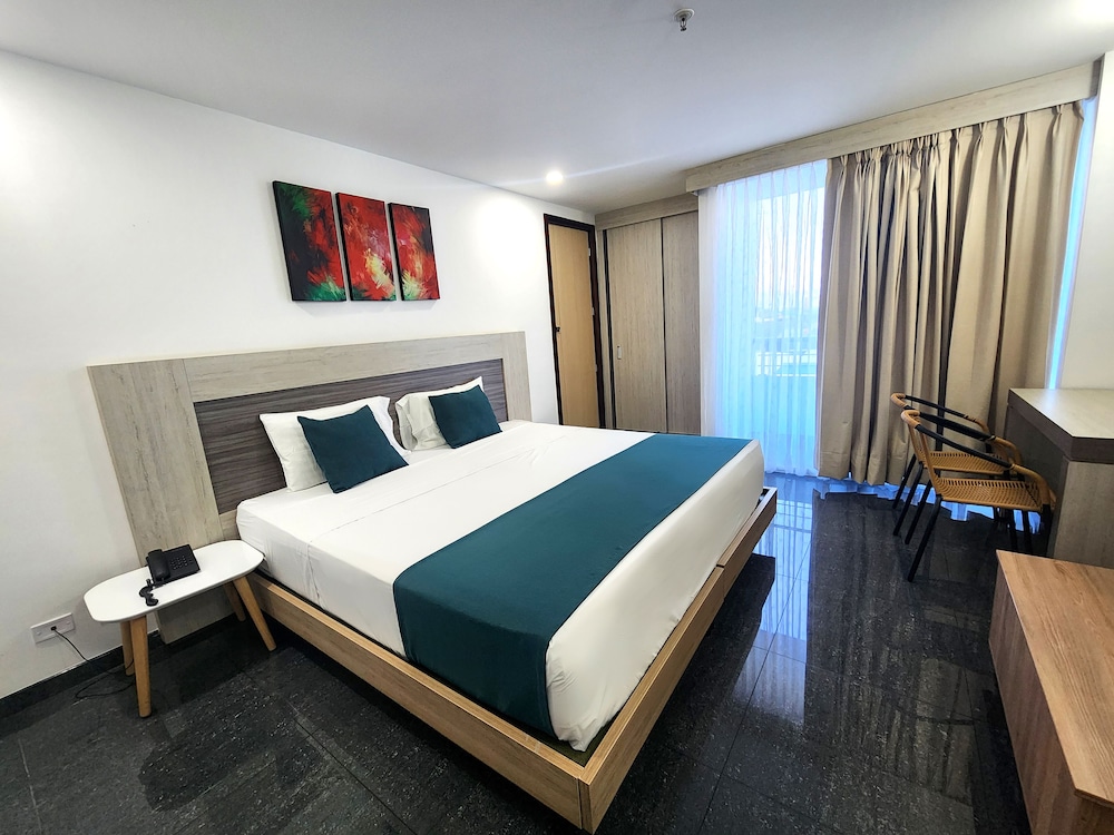 Hotel BE Suites Cali 13/50