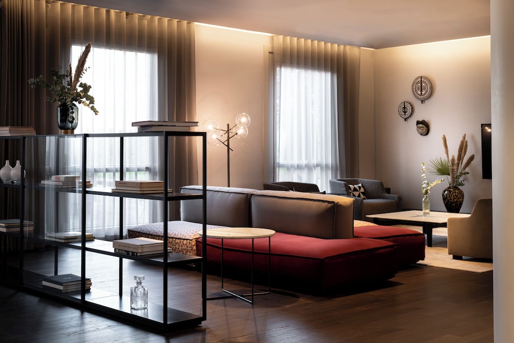 Litta Palace 56/76