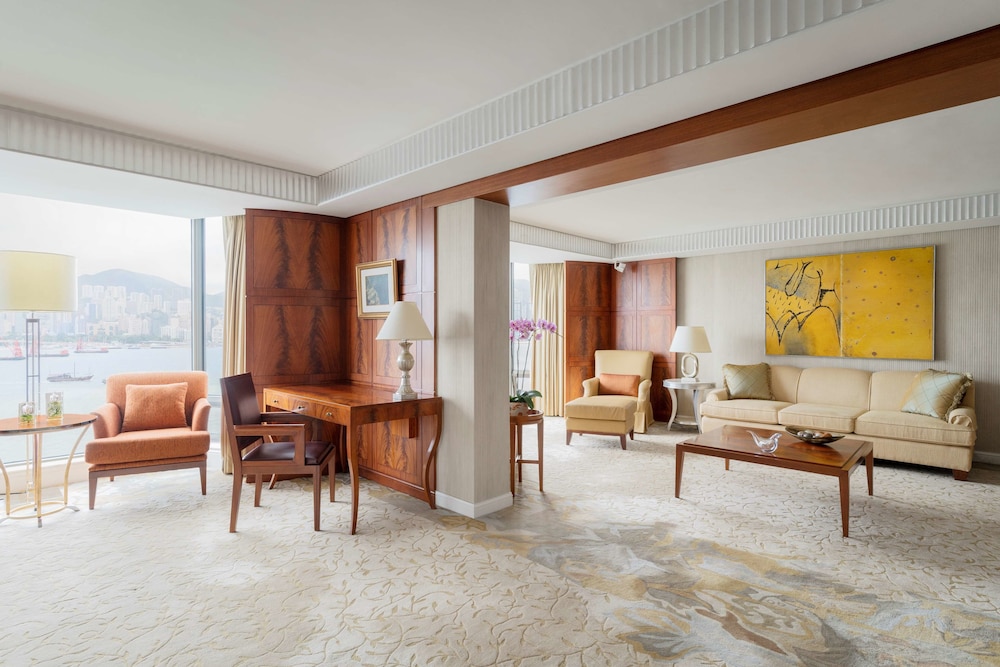 Kowloon Shangri-La Hong Kong 40/69