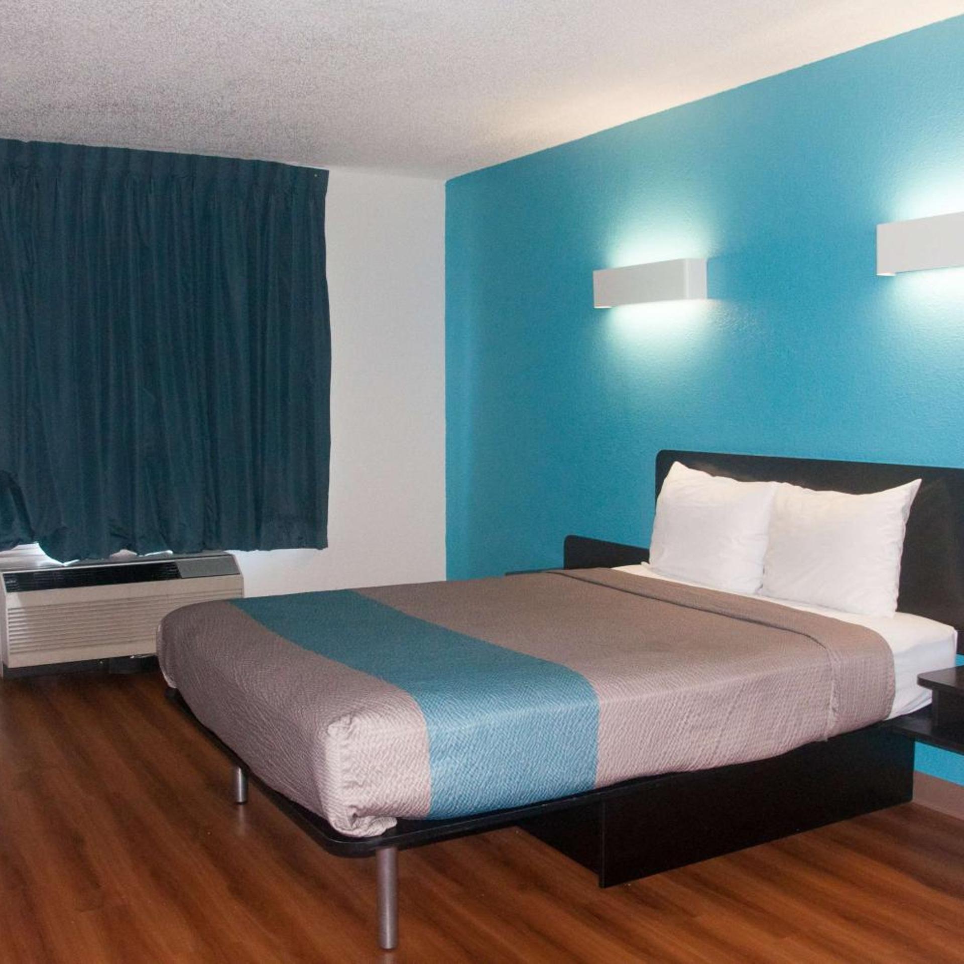 غرفة بسرير كوين لذوي الإعاقة، Motel6 Raleigh, NC - North 8/10