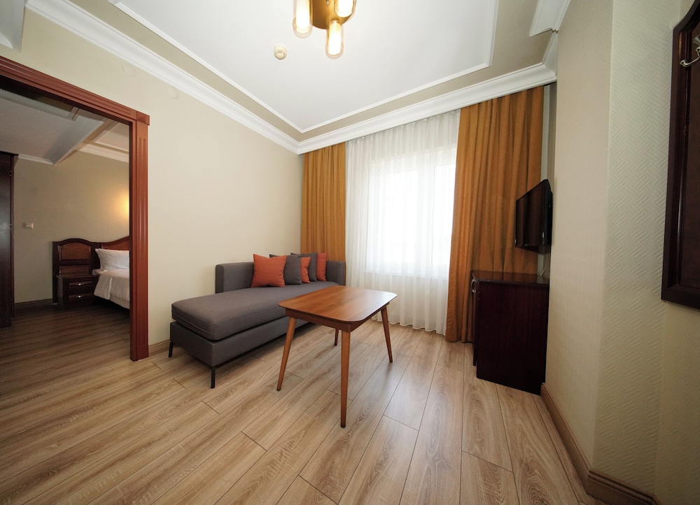 Grand Hotel Seferoglu 28/33