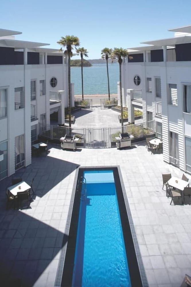 The Waterfront Suites Heritage Collection 43/50