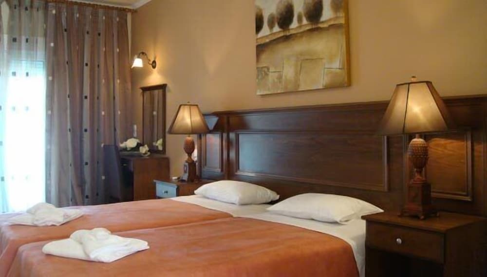 Artemision Hotel 16/28