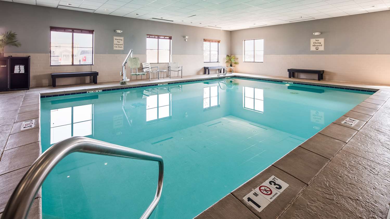 Best Western Plus Williston Hotel & Suites 27/50