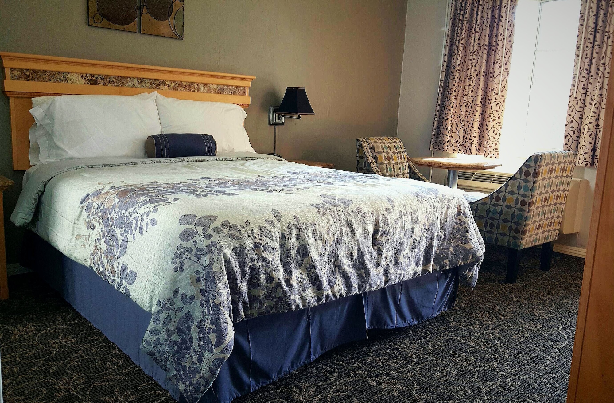 STANDARD, KING BED