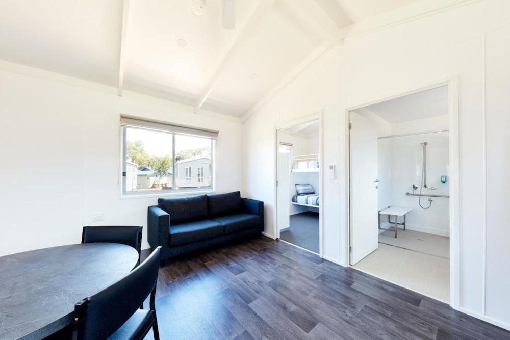 Torquay Foreshore Caravan Park 44/75
