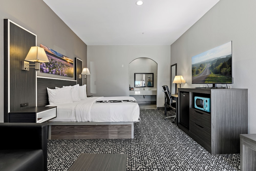 جناح ديلوكس بسريرين كوين بمطبخ، Paris Inn Suites 2/8