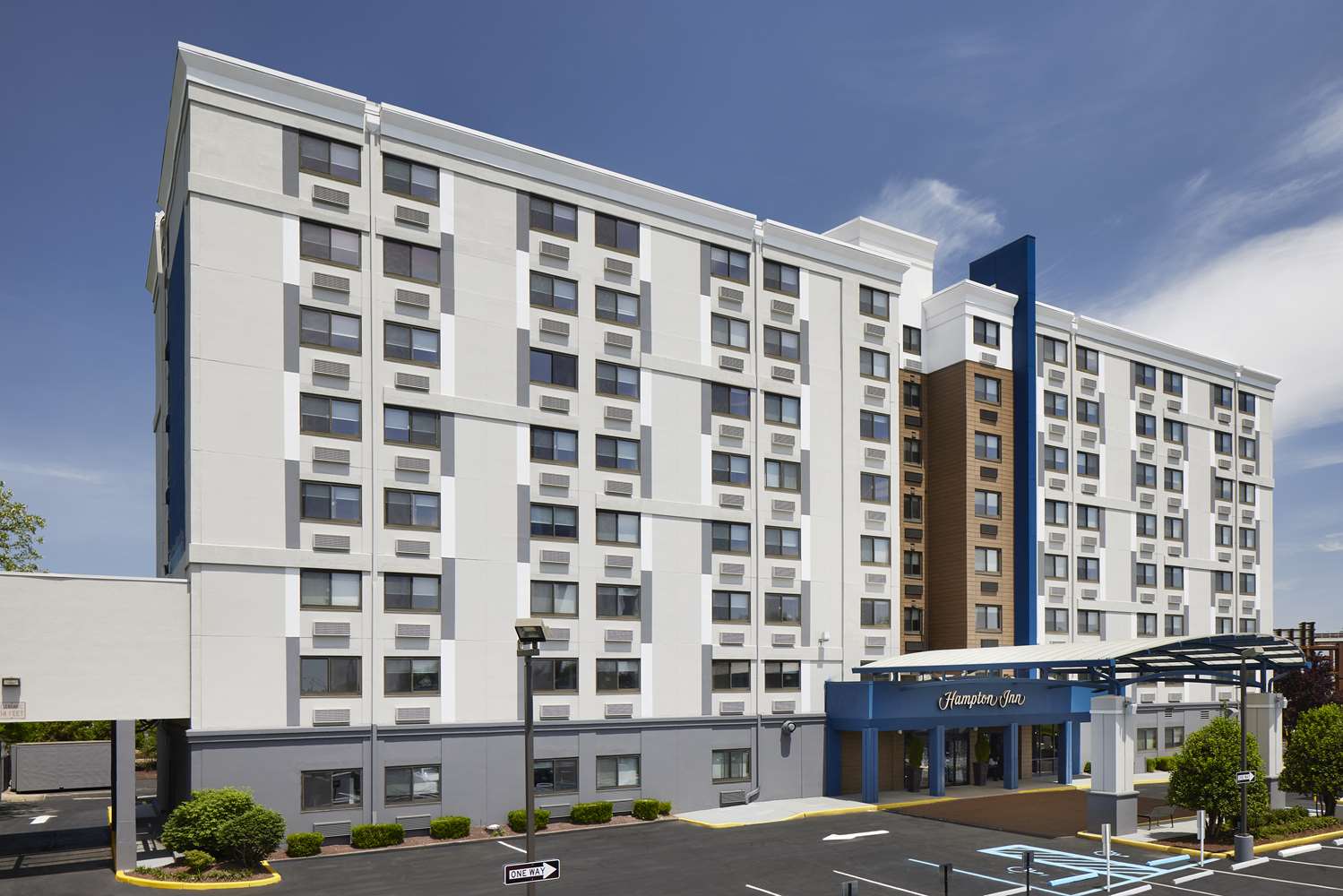 Hampton Inn Newark Airport 2/31