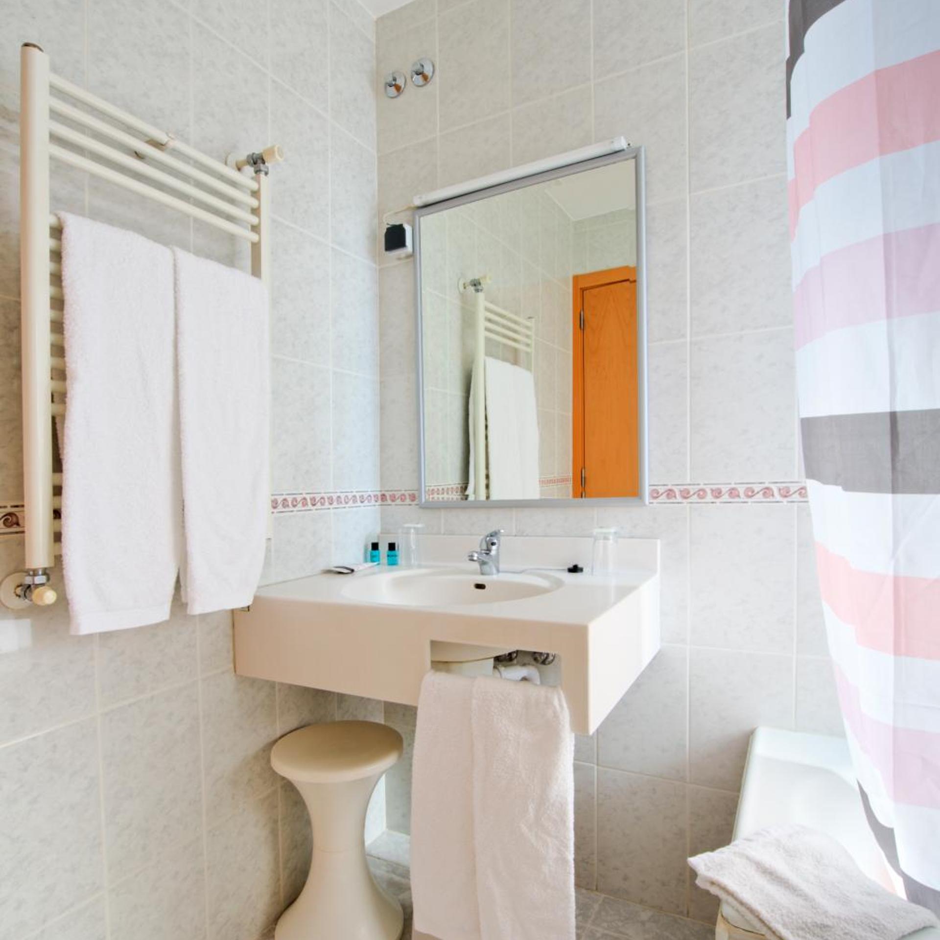 Hotel D. Dinis 48/50
