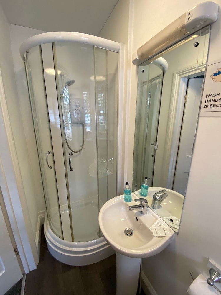 Ambleside Central - Guest House 40/45
