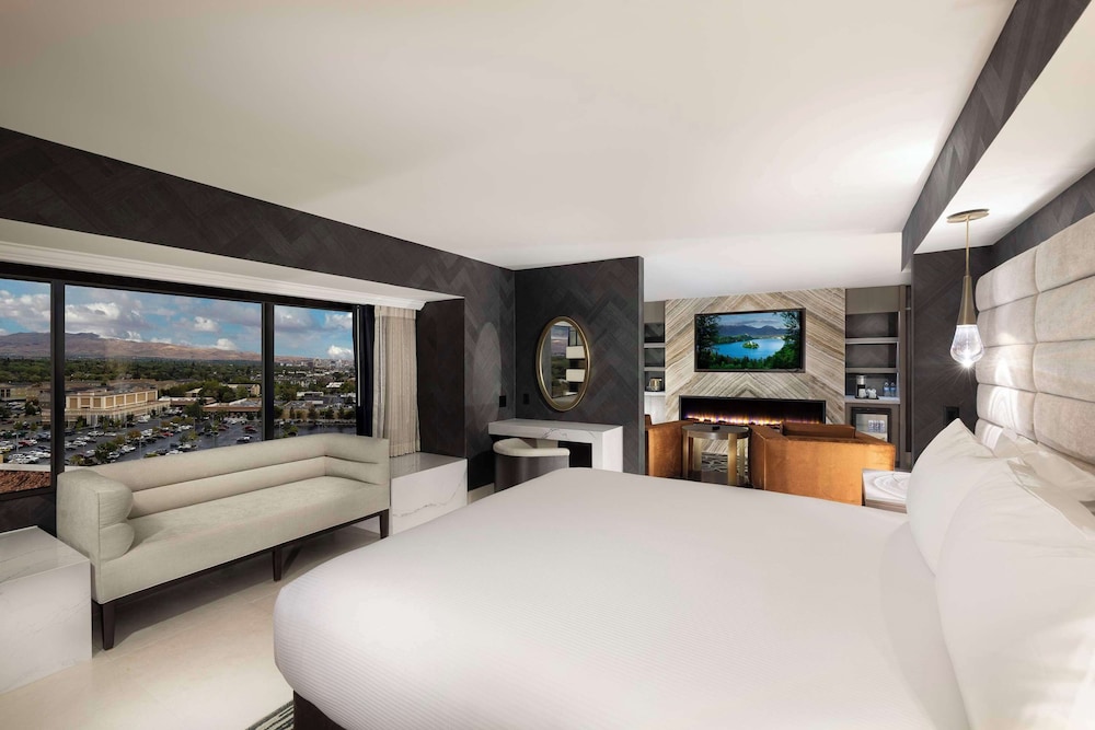IMPERIAL, SUITE, KING BED, JETTED TUB