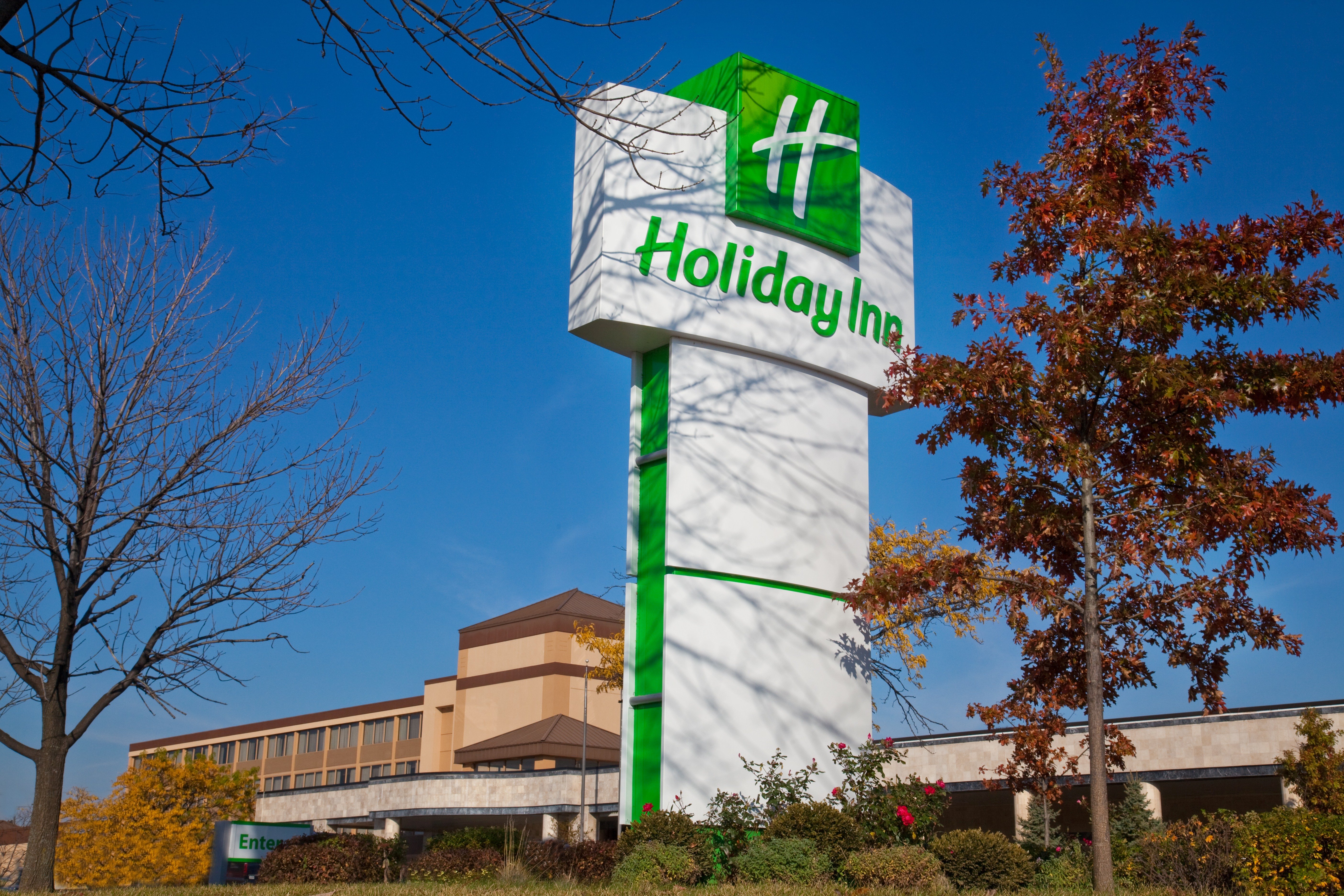 Holiday Inn & Suites Chicago North Shore (Skokie) 3/55