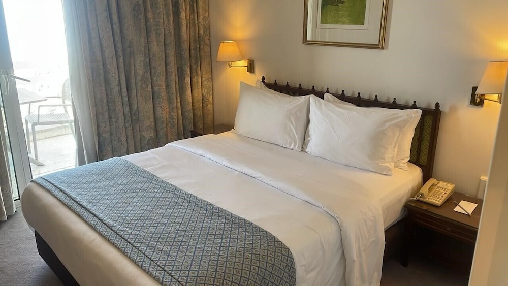 Al Bustan Hotel & Spa 15/50
