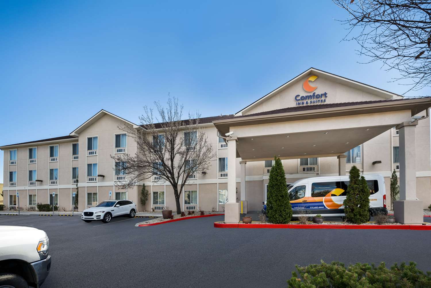 Comfort Inn & Suites Airport Convention Center 42/43