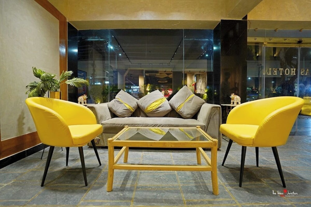 Nirulas Hotel 30/50