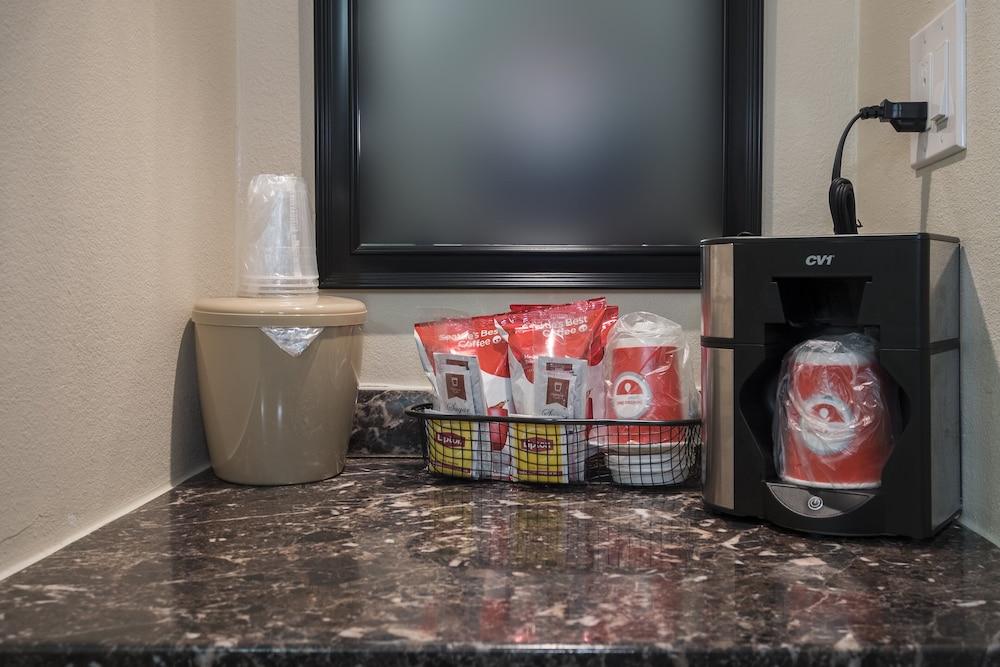 Red Roof Inn Plus Poughkeepsie 22/26