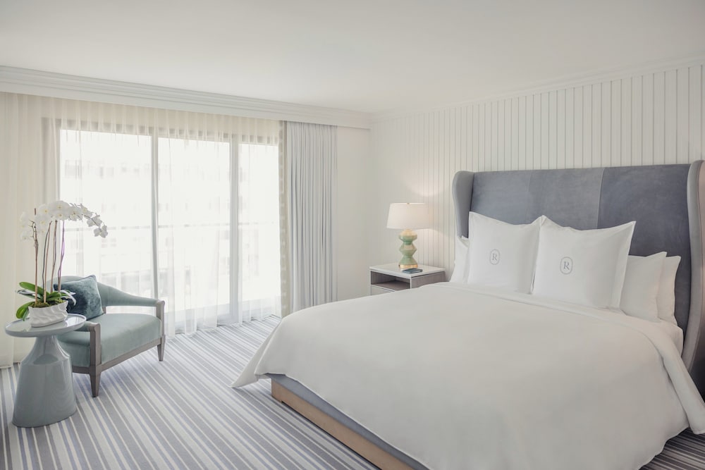 1 BEDROOM, SUITE, OCEAN FRONT, CORNER