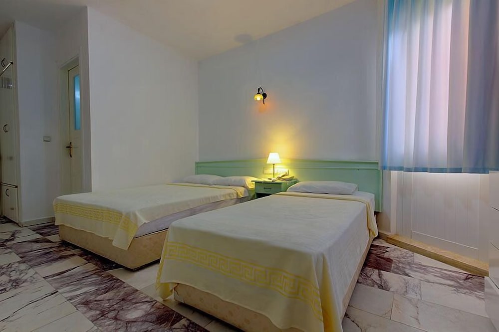 Mandal Inn Hotel 16/50