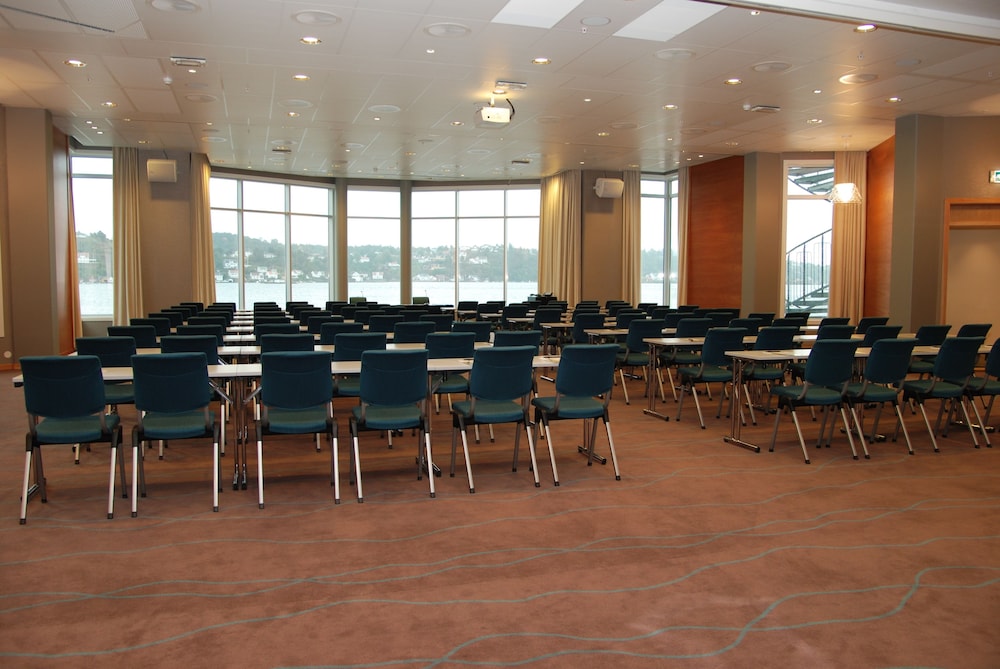 Clarion Hotel Tyholmen Arendal 34/36