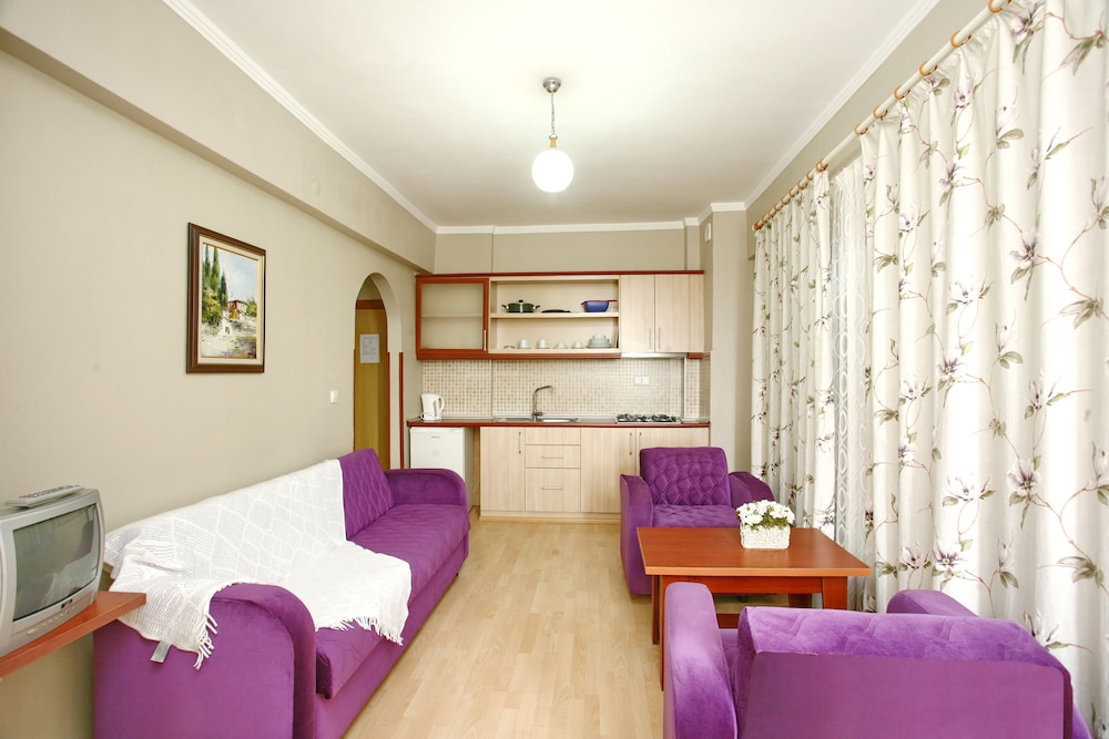 Bella Bravo Suite Hotel 12/49