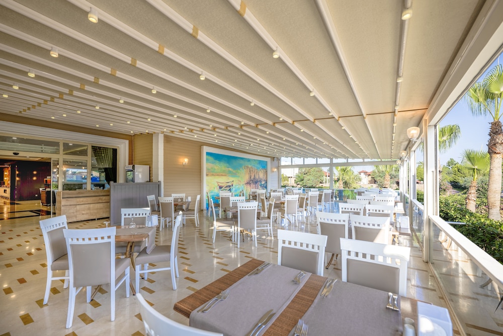 L'Oceanica Beach Resort Hotel 33/50