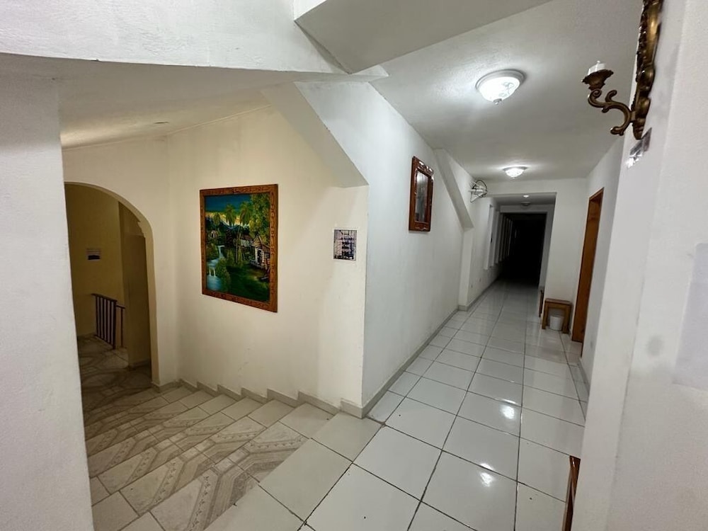 Pc Entreprises Guest House 10/50