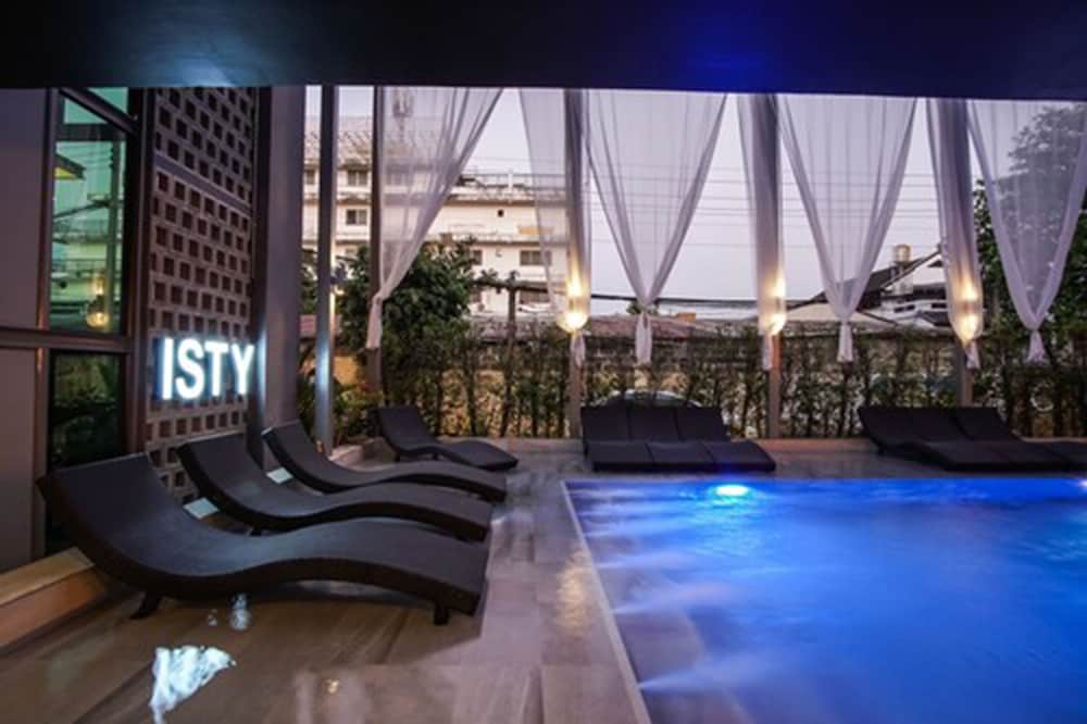 Isty Hotel 42/61