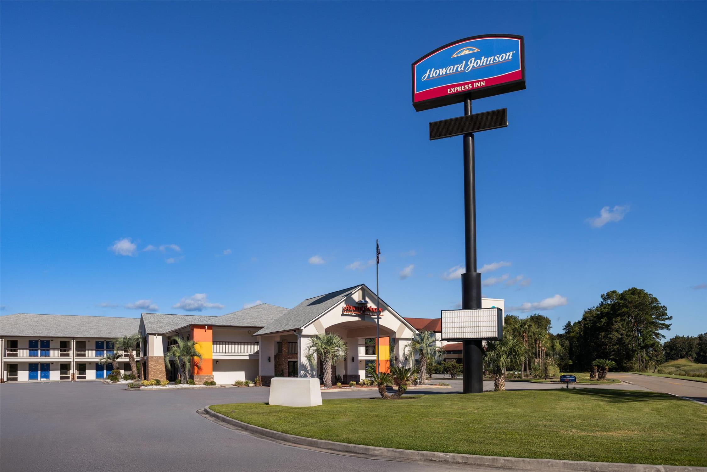 Howard Johnson by Wyndham Savannah GA 6/27