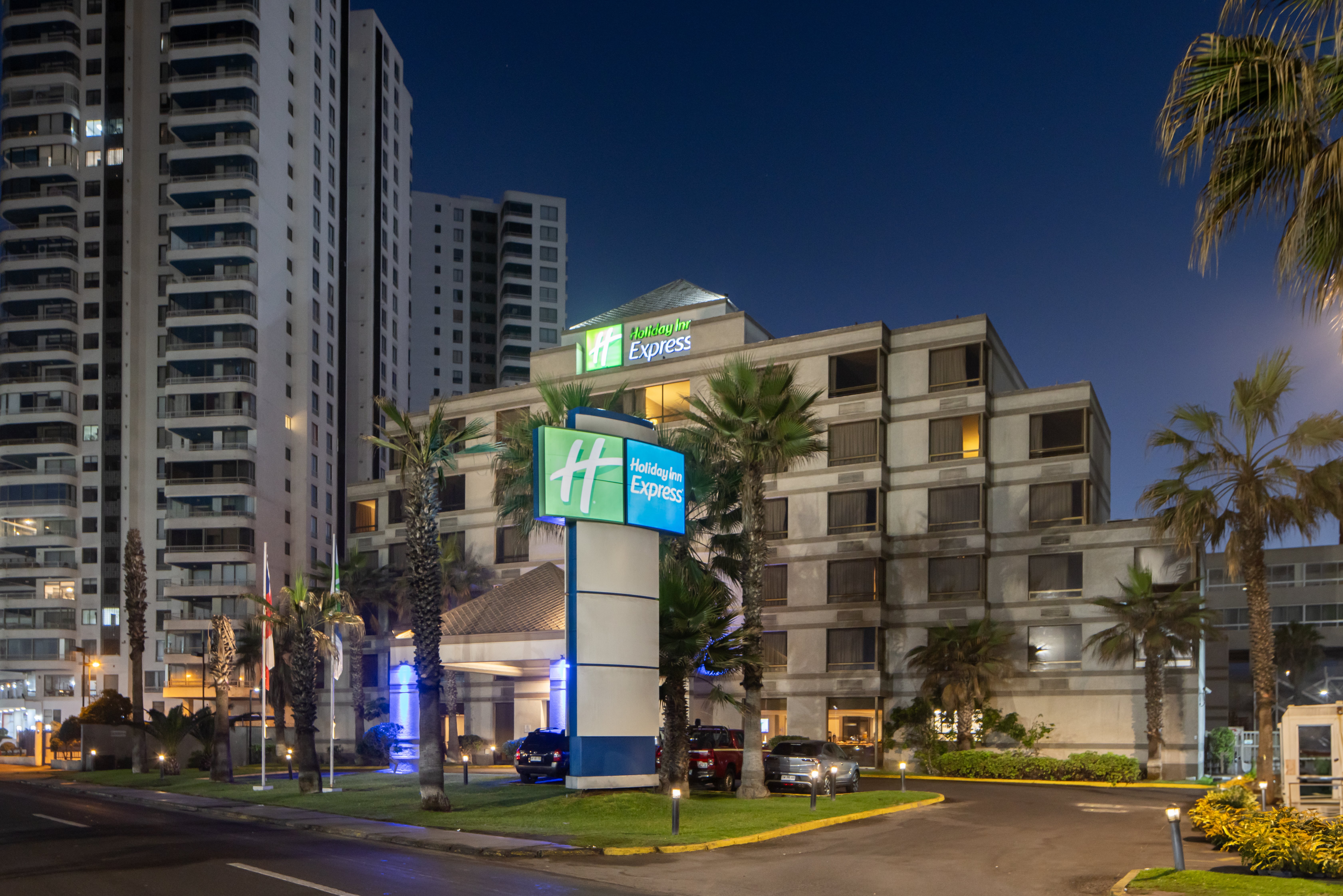 HOLIDAY INN EXPRESS IQUIQUE 67/74