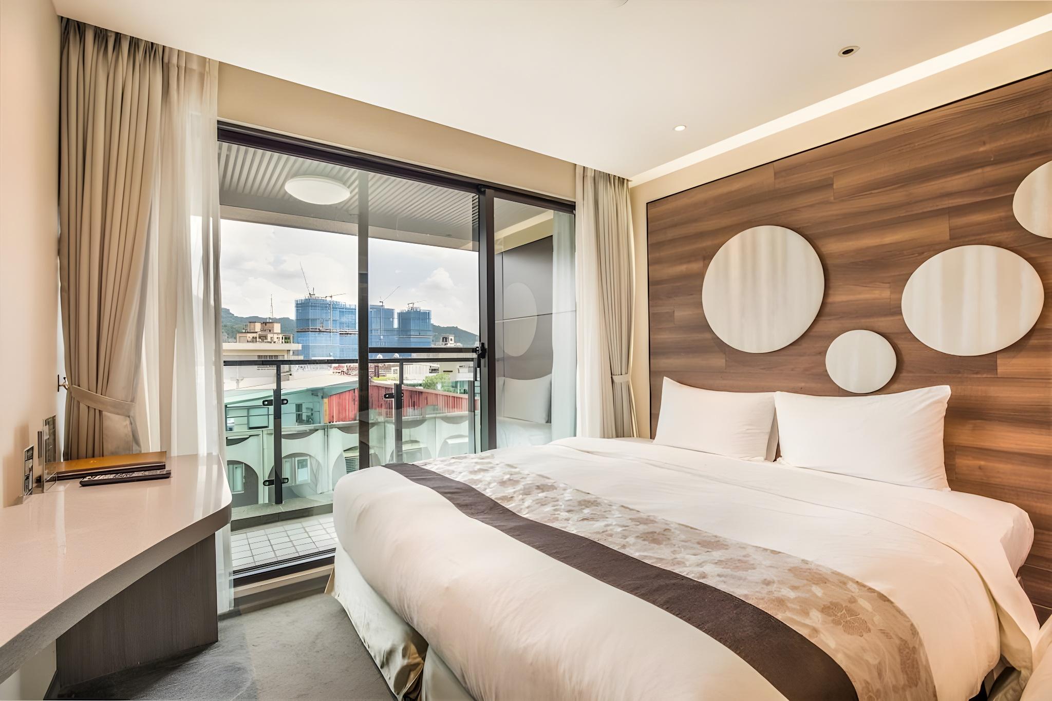 Room, 1 Queen and 1 Single Bed, with Extra Bed, Taipei 101 View