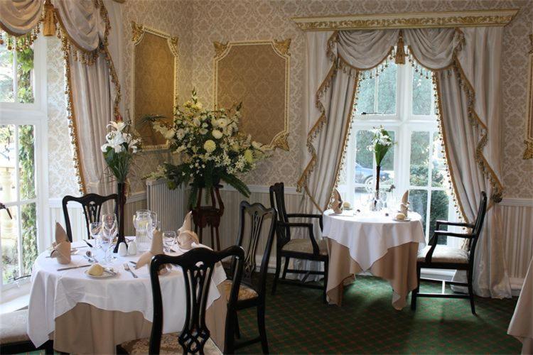 Maenan Abbey Hotel 39/44