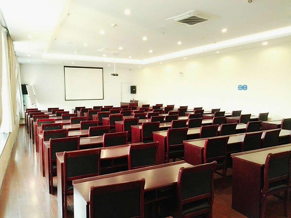 Hanting Hotel Kunming Stadium Metro Station 37/44