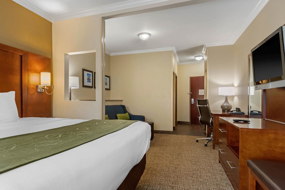 Comfort Suites Corpus Christi Central 6/34