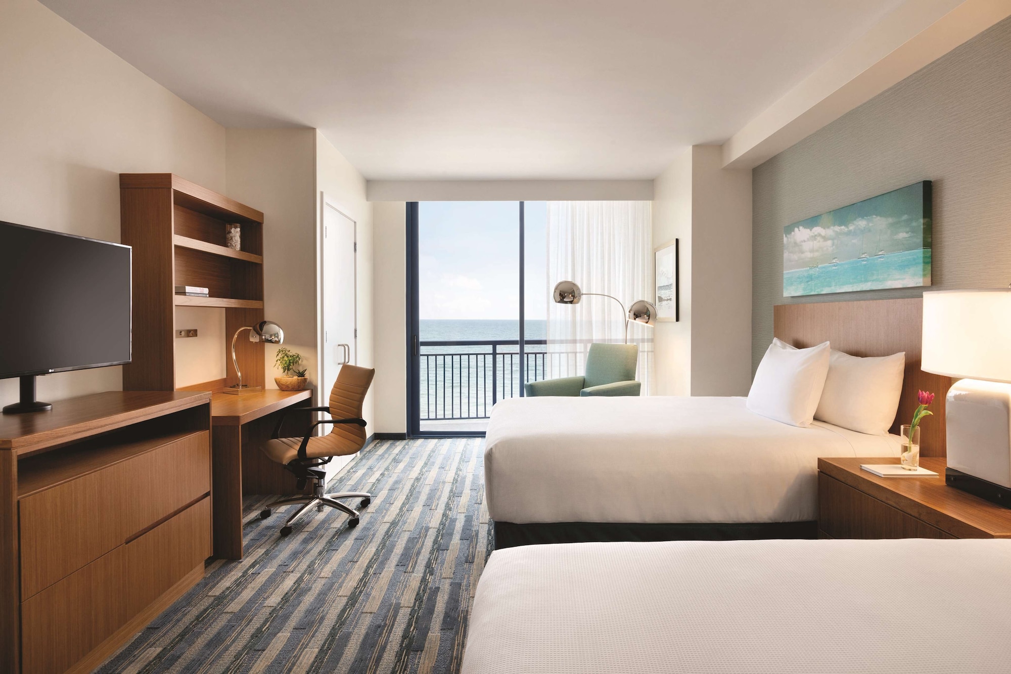 1 Bedroom, Suite, 2 Queen Beds, Ocean Front, Sofa
