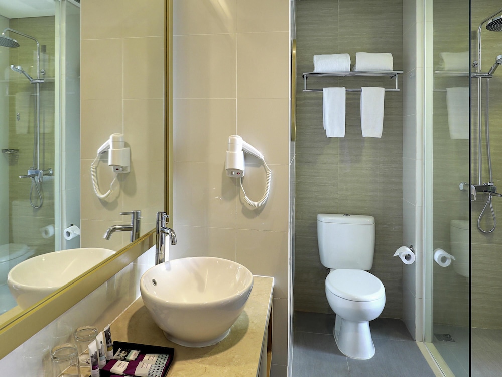 غرفة ديلوكس بسرير مزدوج، Mercure Bandung Nexa Supratman 8/10