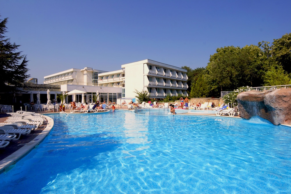 Althea Hotel 15/16