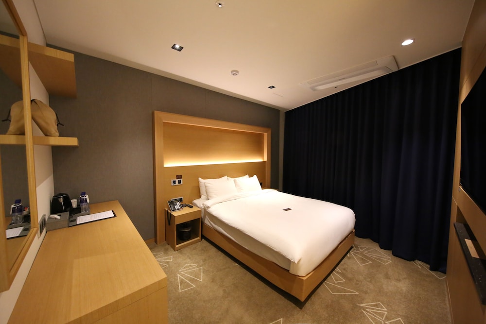 Sea Cruise Hotel 33/64
