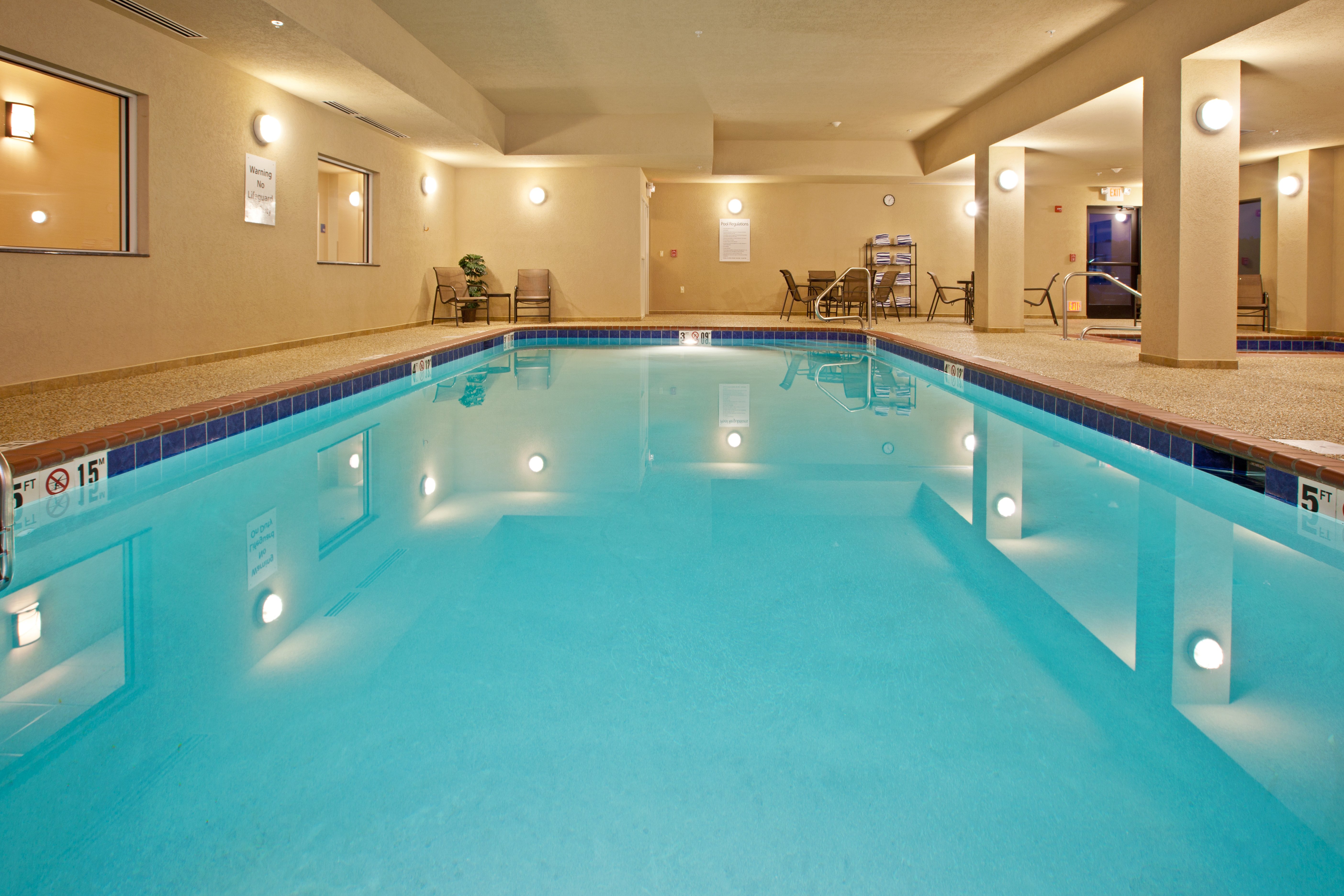Holiday Inn Express Hotel & Suites Ripley 39/68