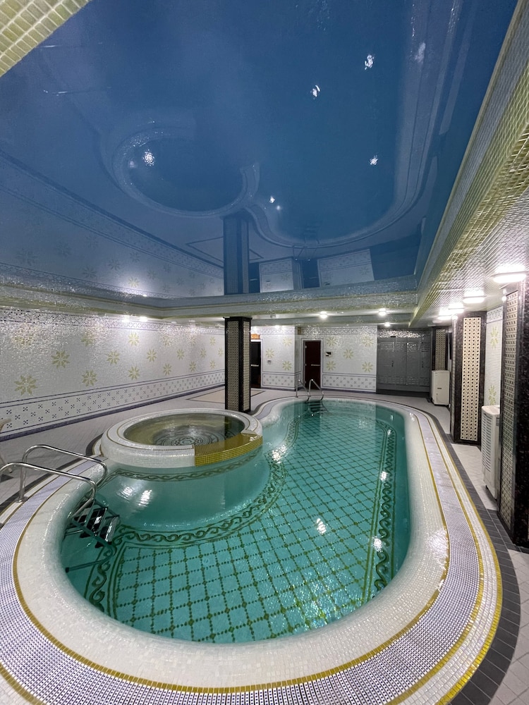 Shohjahon Palace 14/20