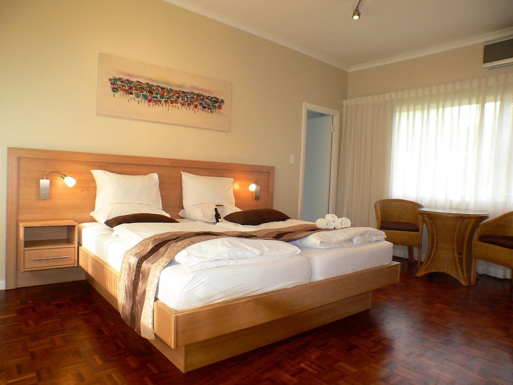 Hajos Lodge and Tours 15/50